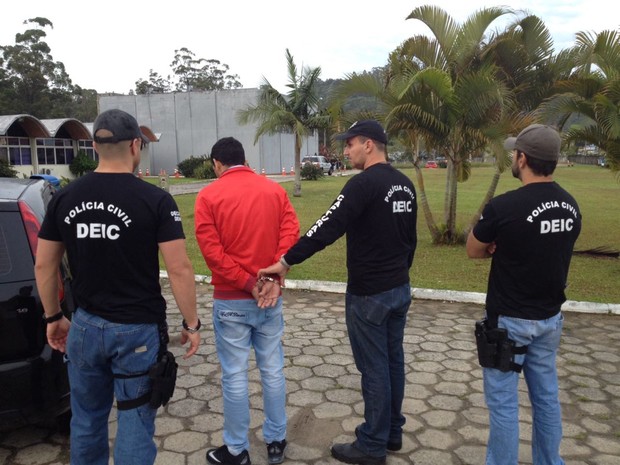 Doca foi preso em Canasvieiras, em Florianópolis (Foto: Polícia Civil/Divulgação)