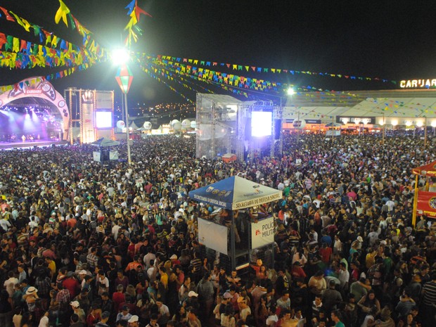 1 - Público que compareceu aos shows deste sábado (9), em Caruaru, somou quase 100 mil (Foto: Thomás Alves / TV Asa Branca)