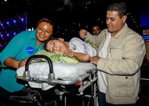 Fã com necessidades especiais foi ao show e conheceu Luan Santana (Foto: Francisco Cepeda/AgNews)