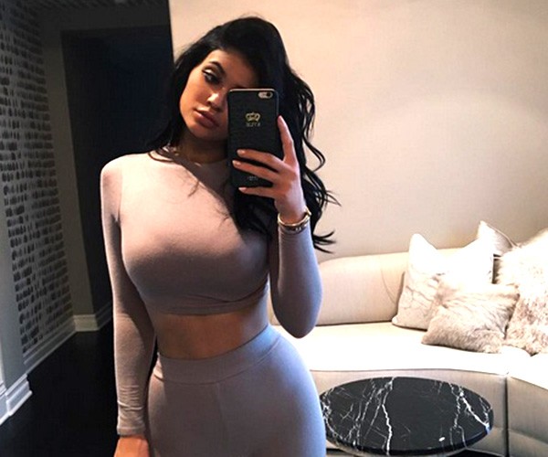 Kylie Jenner exibe a boa forma nas redes sociais (Foto: Reprodução Instagram)