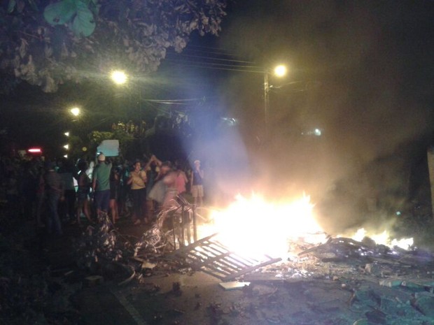 G Moradores Fecham Em Protesto Avenida No Rangel Em Jo O Pessoa