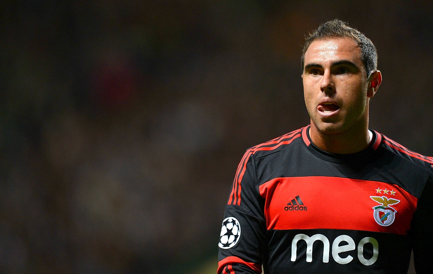 http://s2.glbimg.com/XvXH2cN2A408P1lK7ZRkYBK6YSI=/s.glbimg.com/es/ge/f/original/2012/11/05/bruno_cesar_benfica_2.jpg