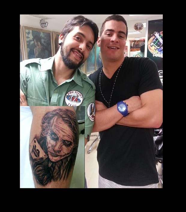 Thiago Martins faz nova tatuagem (Foto: Divulgação)