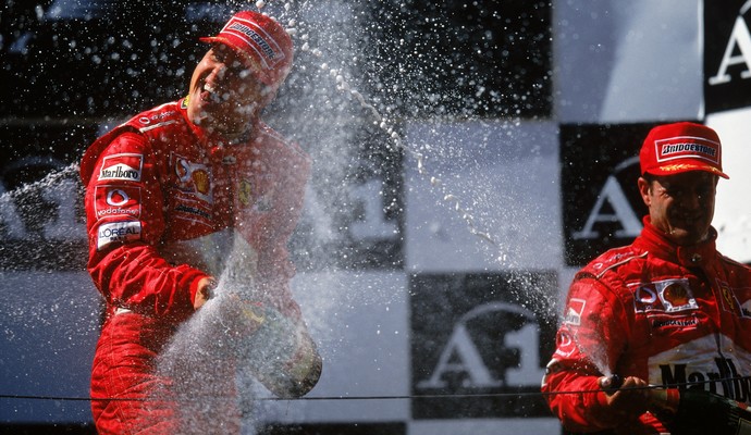 Michael Schumacher foi o vencedor do último GP da Áustria, em 2003, com Rubens Barrichello em 3º (Foto: Getty Images)