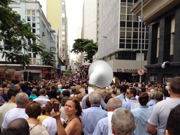 Bandas conduzem fiéis com marchas religiosas em Florianópolis (Foto: Irmandade de Senhor dos Passos/Divulgação)