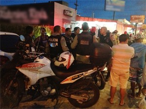 Motociclista foi detido na Avenida Sérgio Guerra, nos Bancários (Foto: Walter Paparazzo/G1)