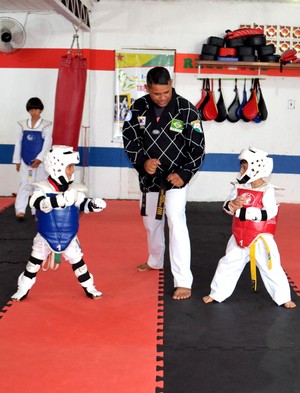 Disciplina e diversão: Pequenos lutadores dedicam-se ao Taekwondo  (Foto: Nathacha Albuquerque)