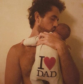Felipe Andreoli e o filho Rocco (Foto: Reprodução / Instagram)