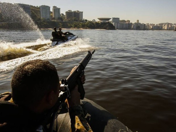 PM faz perseguição em moto aquática (Foto: Divulgação / Polícia Militar)