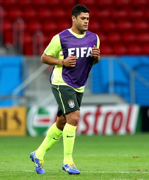 Hulk no treino da Seleção Brasileira (Foto: Mowa Press)