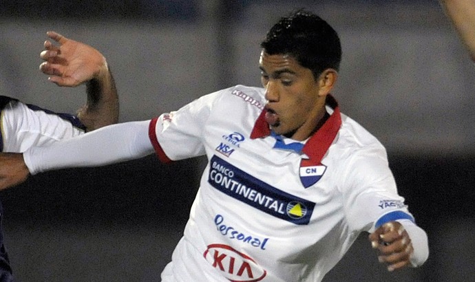 Ramón Coronel do Nacional-PAR (Foto: AP) Ramón Coronel do Nacional-PAR (Foto: AP)