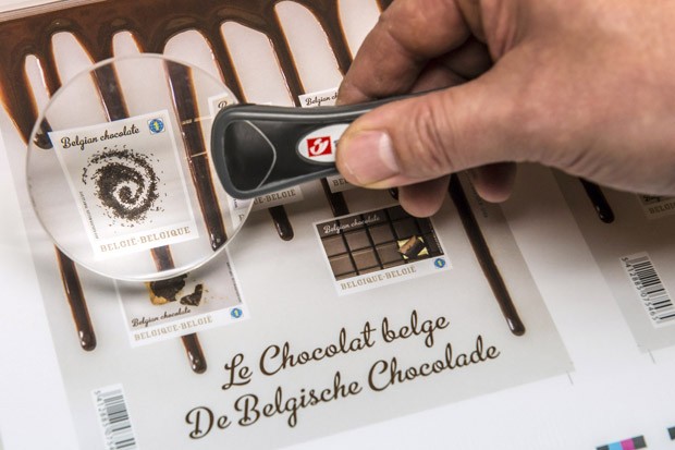 Selos com desenhos, aroma e cheiro de chocolate lançados na Bélgica. (Foto: Geert Vanden Wijngaert/AP)