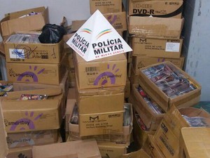 DVD apreendido em Divinópolis (Foto: Policia Militar/ Divulgação)