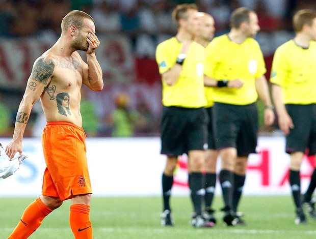 Wesley Sneijder lamenta derrota da Holanda (Foto: Reuters)