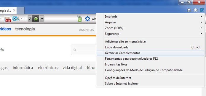 Encontrando os Complementos no menu do Internet Explorer (Foto: Reprodução/Vinícius Sacramento)