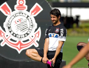 Pato no treino do Corinthians (Foto: Daniel Augusto Jr. / Ag. Corinthians)
