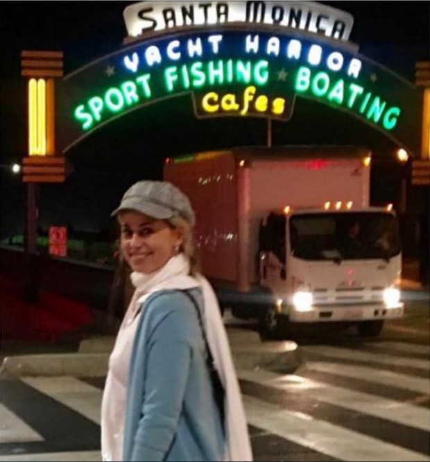 Daniela Escobar nas ruas de Santa Monica, na Califórnia, EUA (Foto: Reprodução/Instagram)