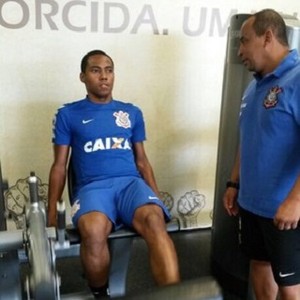 Jogadores do Timão encaram treino físico na manhã de quarta-feira.