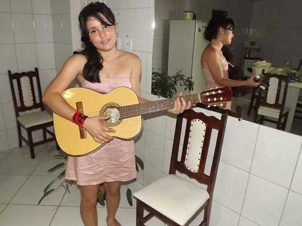 Rebeca Bernardo leiloa virgindade em Sapeaçu, na Bahia. (Foto: Arquivo Pessoal )