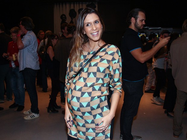 Grávida, Sarah Oliveira em pré-estreia de filme em São Paulo (Foto: Manuela Scarpa/ Brazil News)