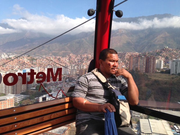 O pedreiro Elio Cabello não foi trabalhar nesta quarta-feira (Foto: Leo Campos)