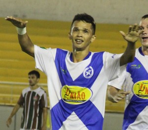 Layo, da Amax, comemora gol da vitória na final do Acreano da 2ª divisão (Foto: João Paulo Maia)