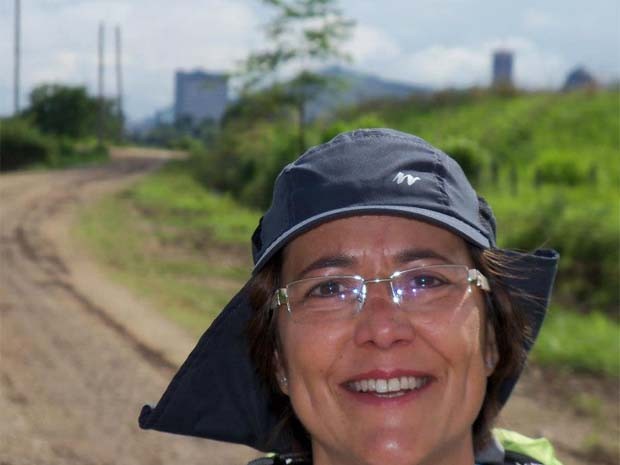 Maria Inês em uma das caminhadas para Aparecida, SP (Foto: Maria Inês Arruda Carmargo / Arquivo pessoal)