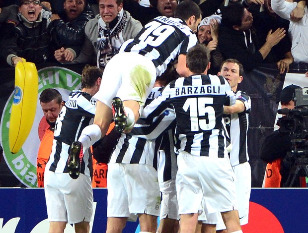 Juventus comemora gol contra o Chelsea (Foto: Agência AFP)