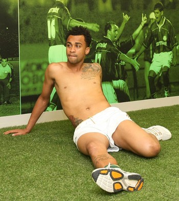 Acertado com o São Paulo, Wesley voltará a treinar terça-feira no Verdão