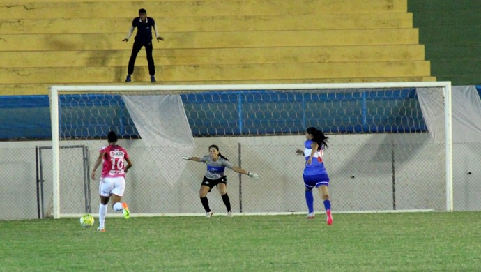 atlético-ac x são josé-sp copa do brasil futebol feminino florestão (Foto: João Paulo Maia)