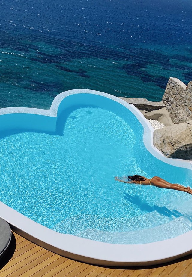 Izabel Goulart curte o verão europeu na Grécia (Foto: Reprodução/Instagram)