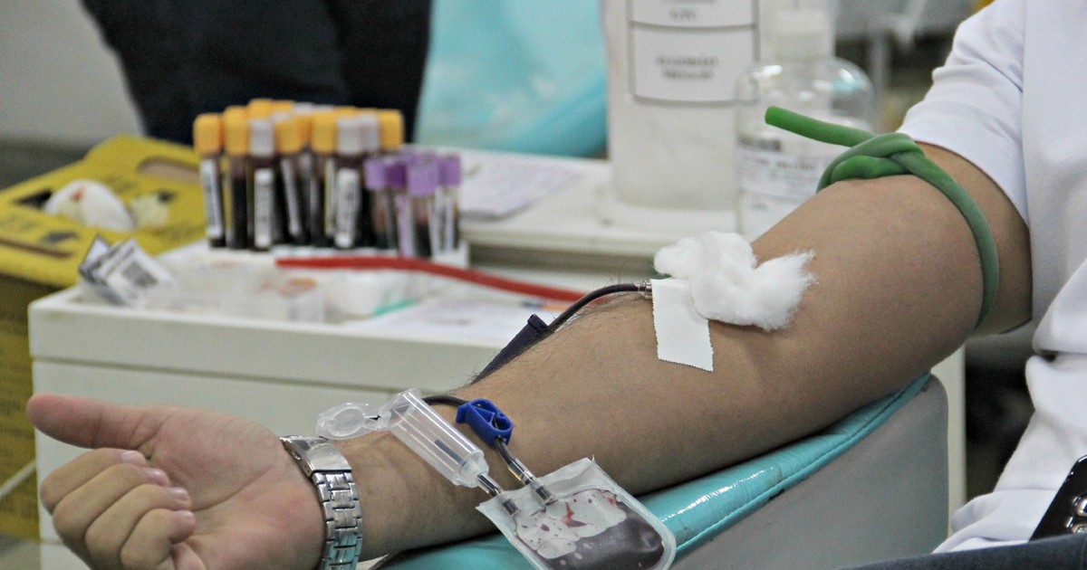 França autoriza doação de sangue por gays, mas impõe condições