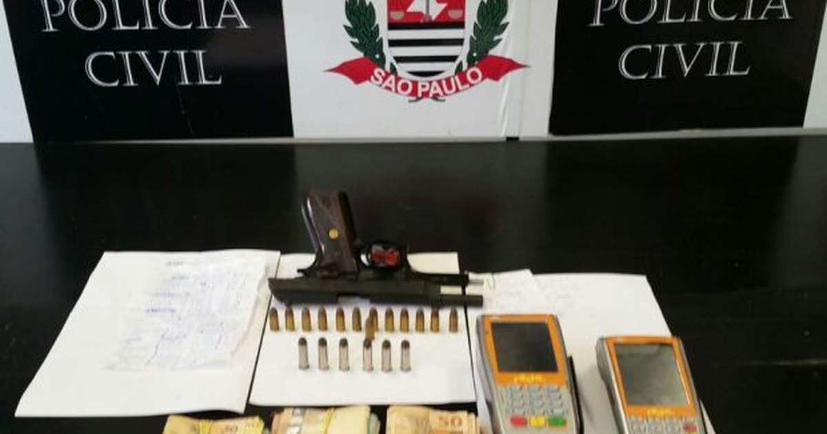 G Homem Preso Em Flagrante Pistola Muni Es E Mais De R