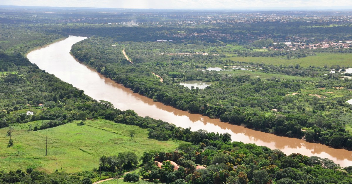 A Imagem Mostra No Rio Cuiabá Mato Grosso