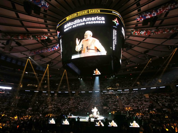 Cerca de 18 mil pessoas acompanharam o primeiro-ministro na arena (Foto: AP Photo/Jason DeCrow) Cerca de 18 mil pessoas acompanharam o primeiro-ministro na arena (Foto: AP Photo/Jason DeCrow)