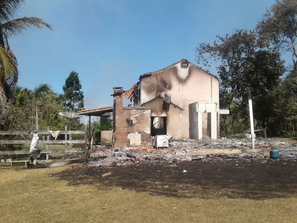 Propriedade rural foi invadida no domingo, 16 (Foto: Pol&iacute;cia Militar/Divulga&ccedil;&atilde;o)