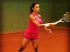 Gracyanne Barbosa dá um 'tempo' na malhação e joga tênis