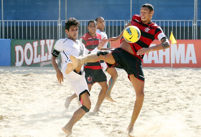 Jorginho e Casé Vasco Flamengo futebol de areia (Foto: Wander Roberto/Inovafoto)