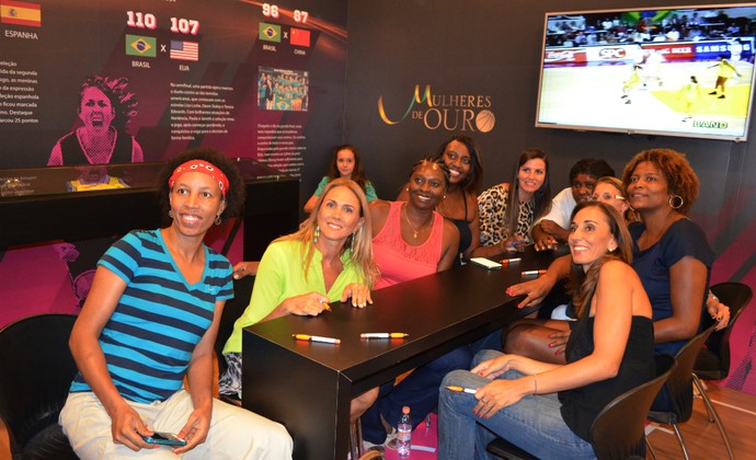 Campeãs mundiais 1994 basquete feminino São José dos Campos Desafio das Estrelas LBF (Foto: Danilo Sardinha/GloboEsporte.com)