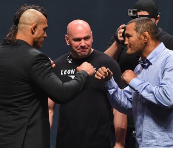 Vitor Belfort x Dan Henderson encarada UFC Go Big (Foto: Getty Images)