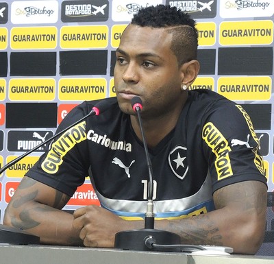 Jobson, coletiva Botafogo (Foto: Marcelo Barone)