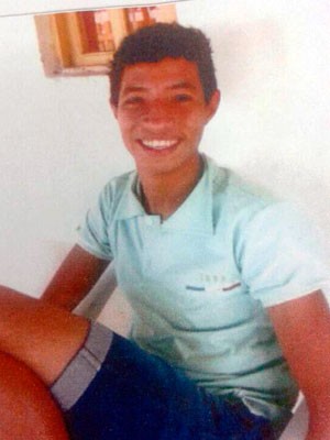 Luanderson Oliveira Silva, 16 anos, foi encontrado morto em matagal em Macaíba, RN (Foto: Delegado Normando Feitosa)