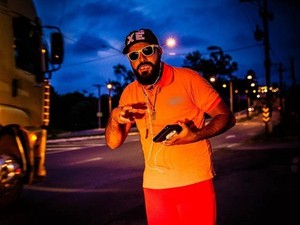 'Mano caipira', Jony Venenoso tem 42 mil visualizações no YouTube (Foto: Charles Alves Filho/ Cafegoria) 'Mano caipira', Jony Venenoso tem 42 mil visualizações no YouTube (Foto: Charles Alves Filho/ Cafegoria)