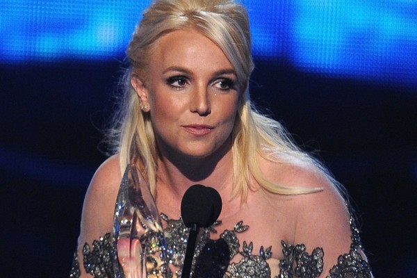 Apesar de sustentar a aparência de virgem por muitos anos, Britney Spears confessou ter perdido a virgindade aos 14 anos com seu namorado na época, um jogador de futebol americano da escola (Foto: Getty Images)