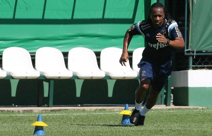 Arouca treino Palmeiras (Foto: Cesar Greco/Ag Palmeiras/Divulgação)