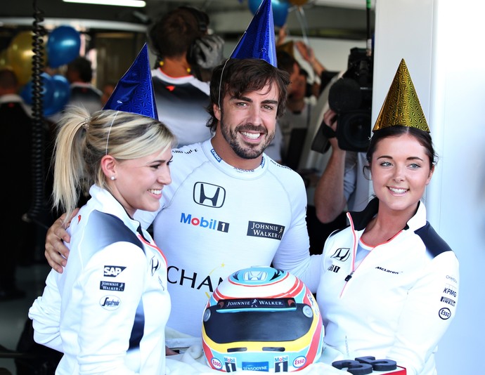 Fernando Alonso celebra seu aniversário no GP da Alemanha 2016 (Foto: Getty Images)