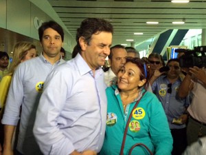 Aécio Neves chegou ao RN na tarde desta quinta (21) (Foto: Fernanda Zauli/G1) Aécio Neves chegou ao RN na tarde desta quinta (21) (Foto: Fernanda Zauli/G1)