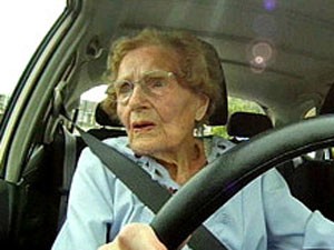 Peggy Hovell, de 100 anos de idade (Foto: BBC) Peggy Hovell, de 100 anos de idade (Foto: BBC)
