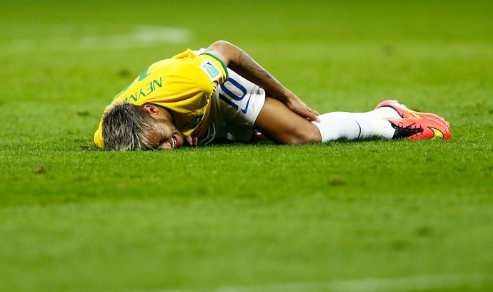 Neymar Brasil x Camarões (Foto: Reuters)