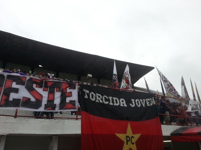 Torcida Flamengo Gávea (Foto: Thales Soares) Torcida Flamengo Gávea (Foto: Thales Soares)